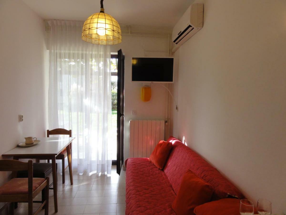 Nice And Cozy Apartment Ferry In Медулин Экстерьер фото